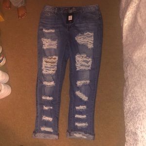 Fashion nova distressed jeans size 9